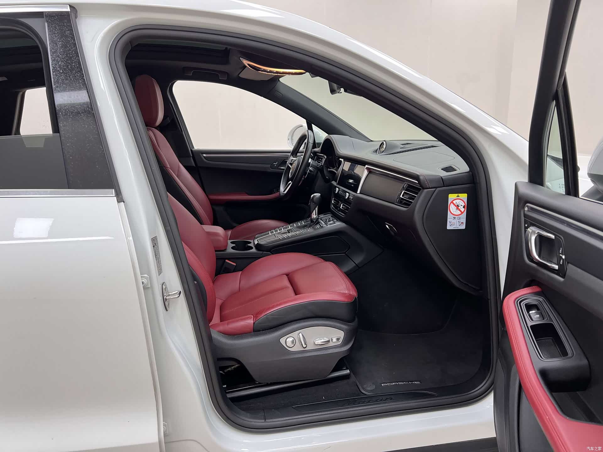 Porsche Macan, 2020 35