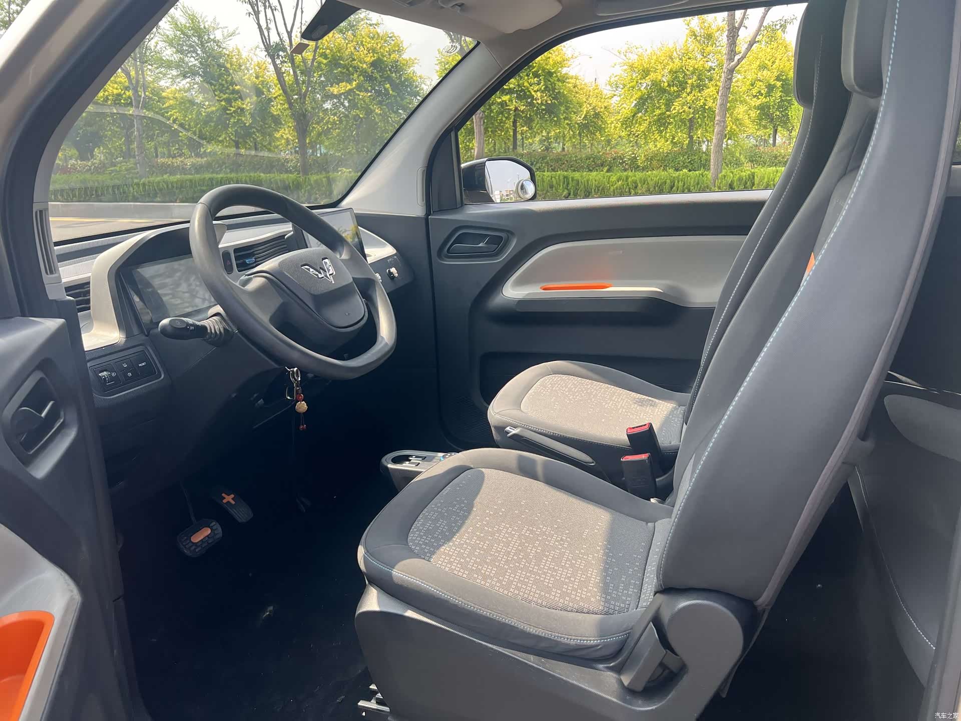 Wuling MINIEV, 2021 все фото