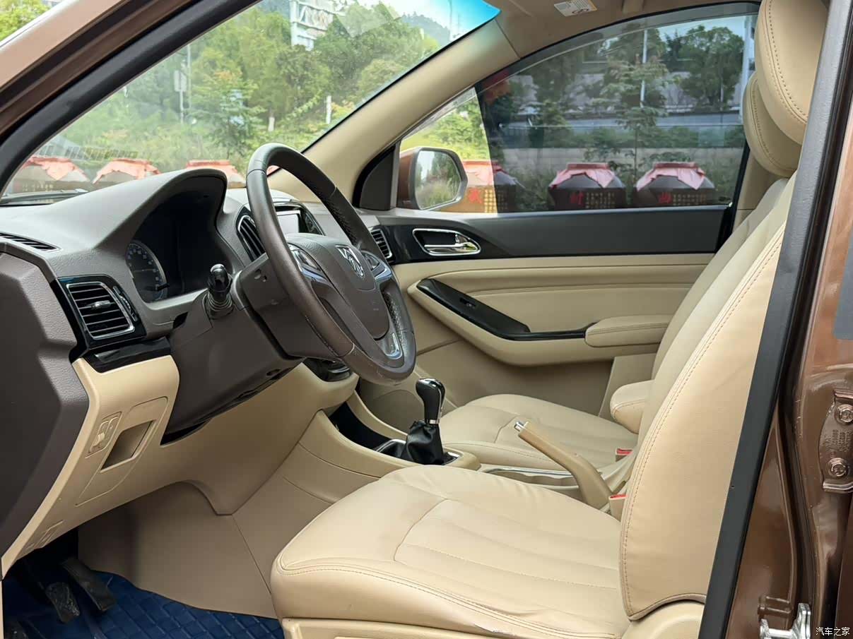 Wuling 730, 2016 8