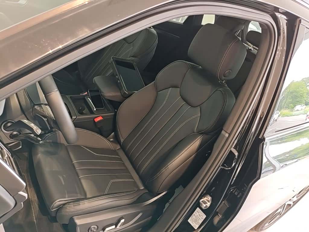 Audi Q5L, 2024 15
