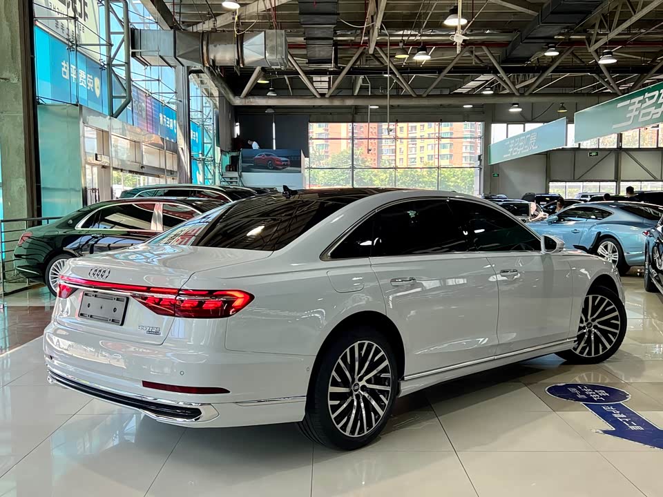 Audi A8 Audi A8