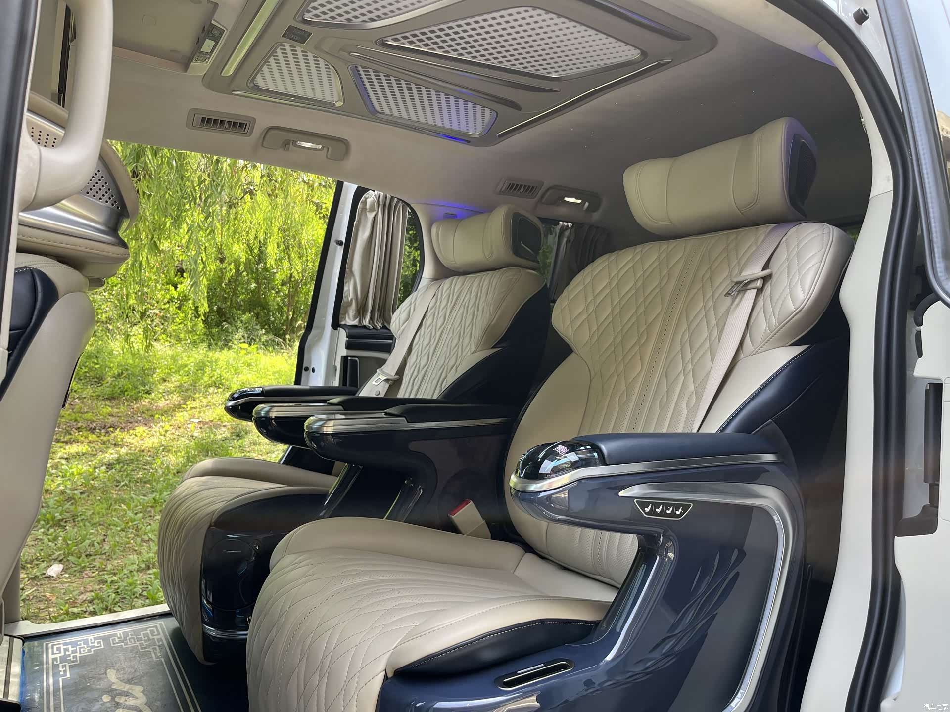 Buick GL8, 2021 все фото