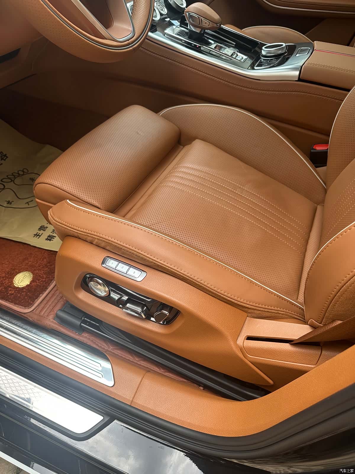 Hongqi H9, 2022 13