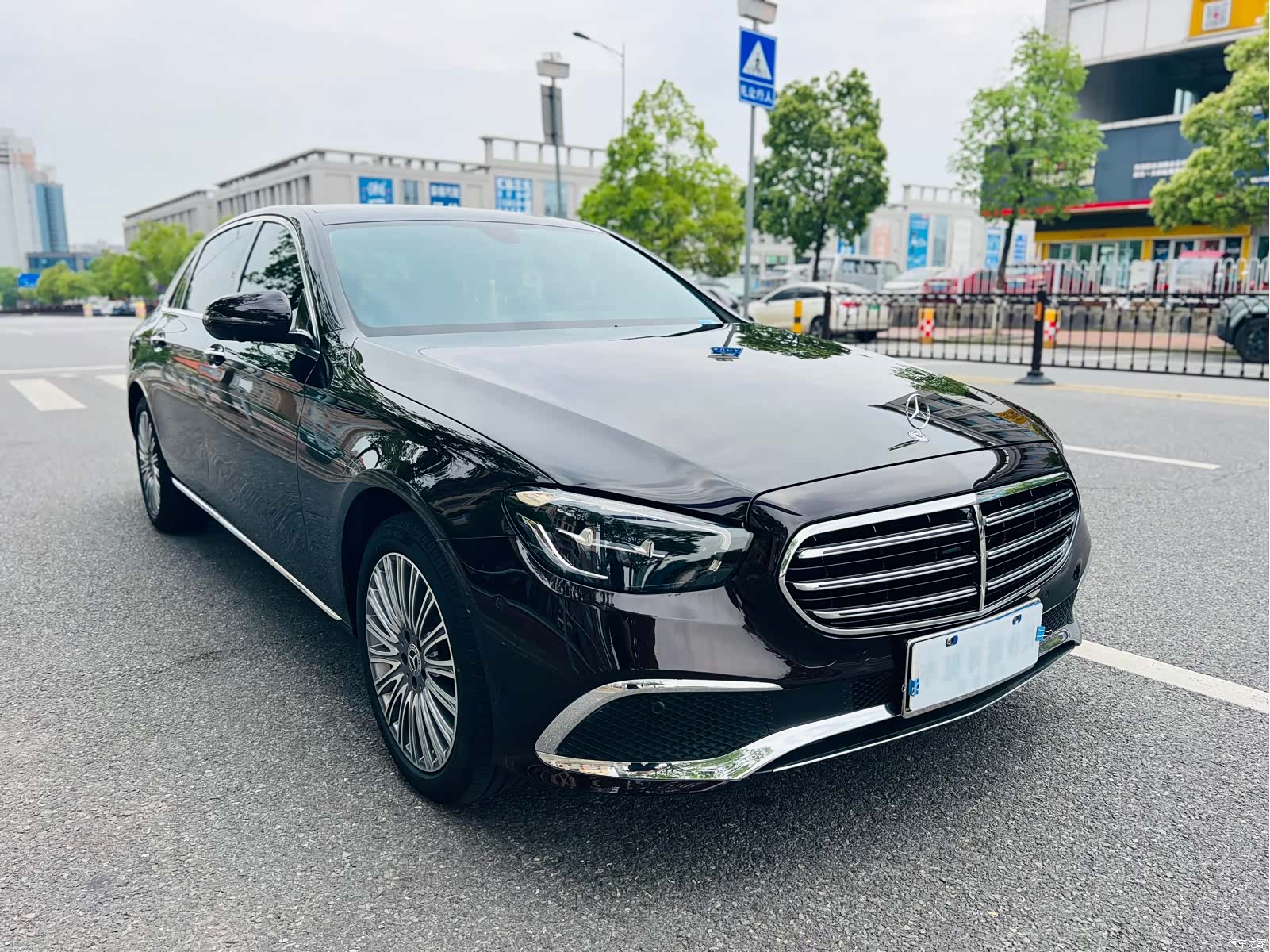 Mercedes-Benz E-Class, 2022 3