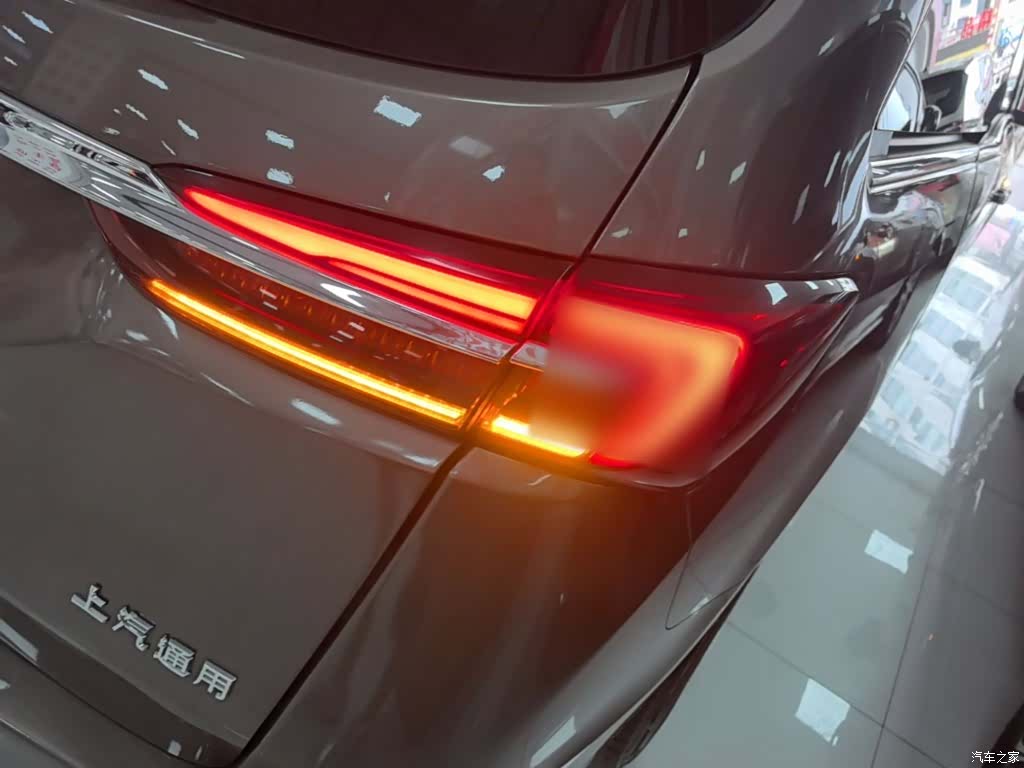 Buick GL8, 2023 8