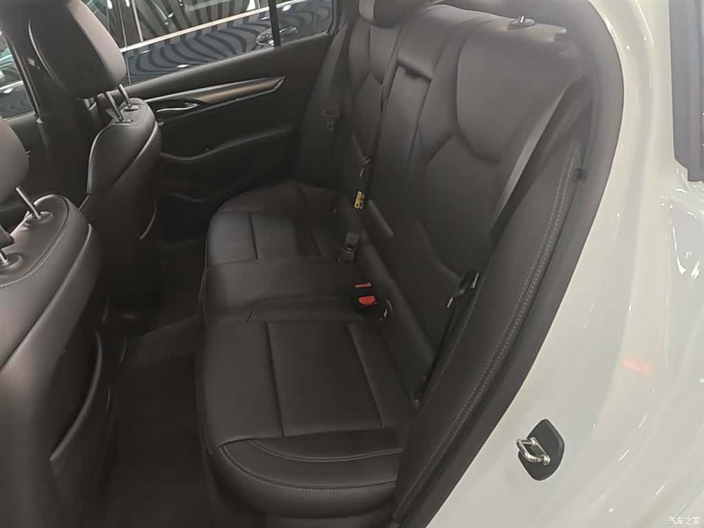 Cadillac CT5, 2024 17
