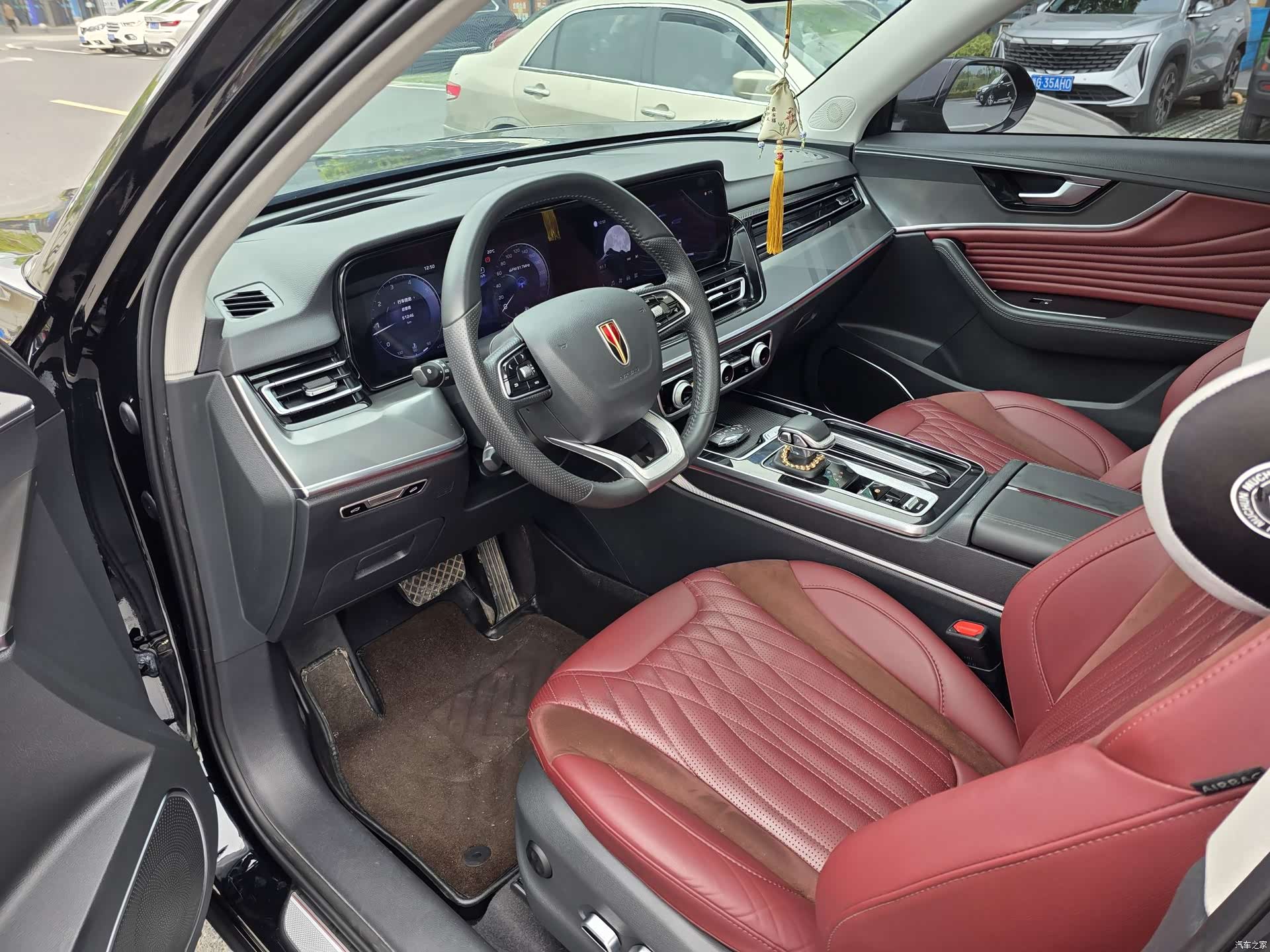 Hongqi HS5, 2024 8