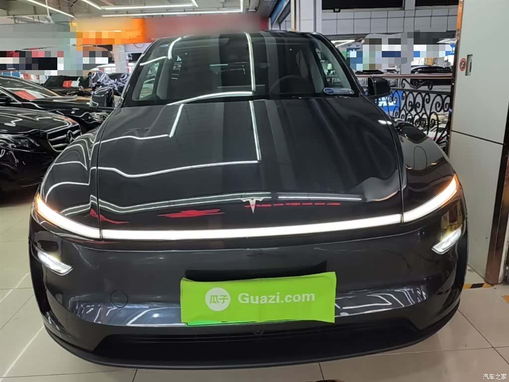 Tesla Model Y, 2025 3