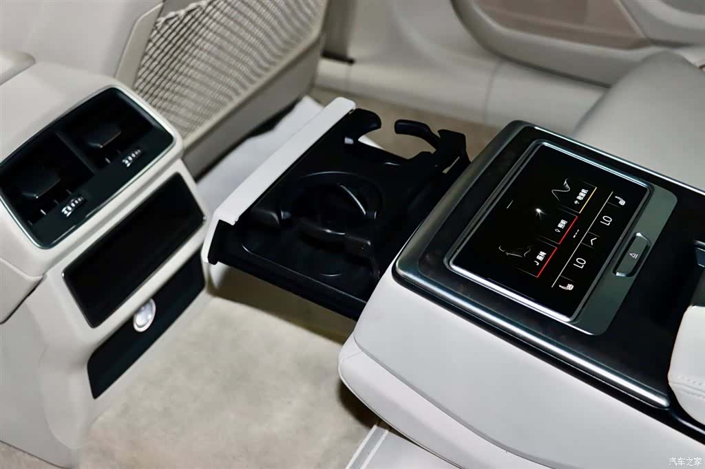 Audi A6L, 2022 10