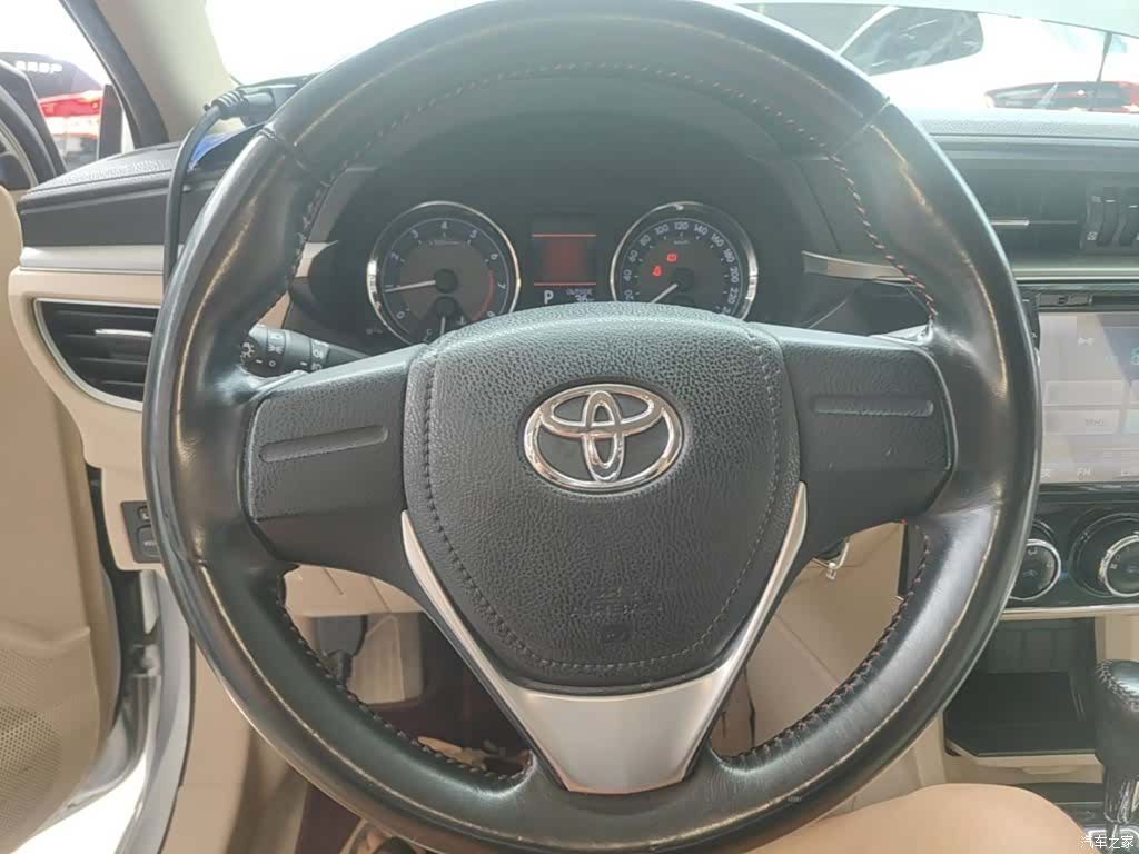 Toyota Corolla, 2015 11