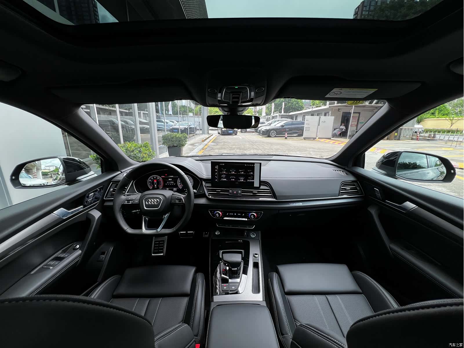 Audi Q5L, 2025 9