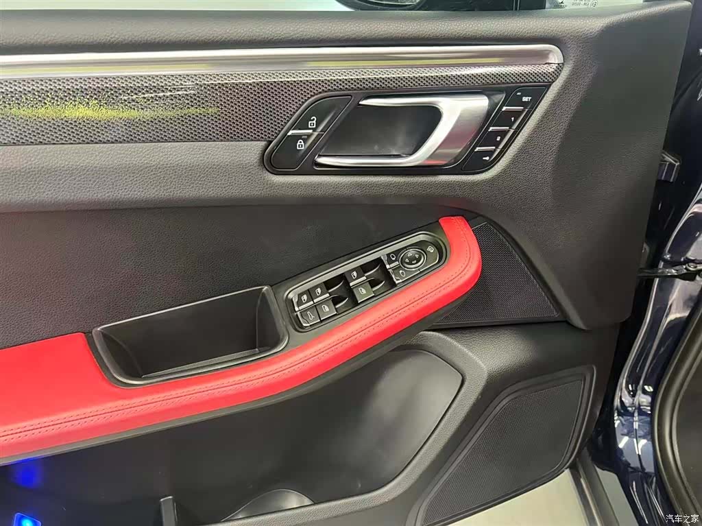 Porsche Macan, 2023 11
