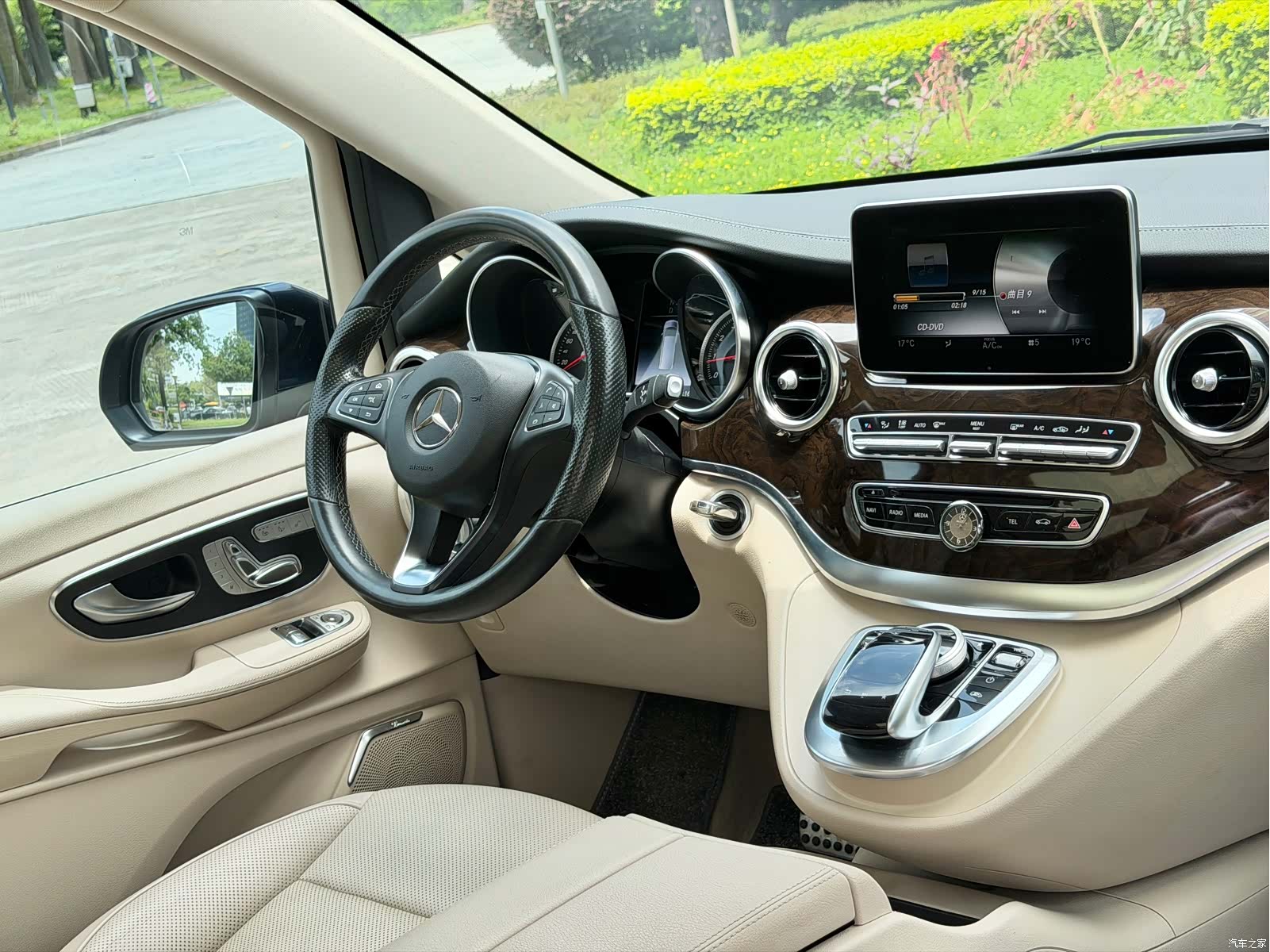 Mercedes-Benz V-Class, 2018 9