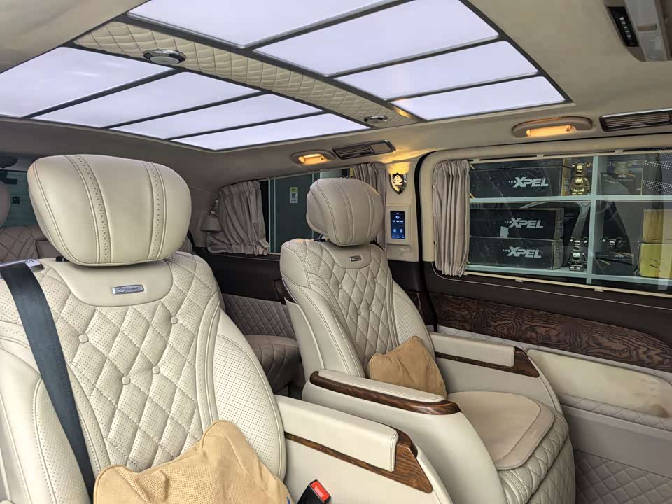 Mercedes-Benz V-class