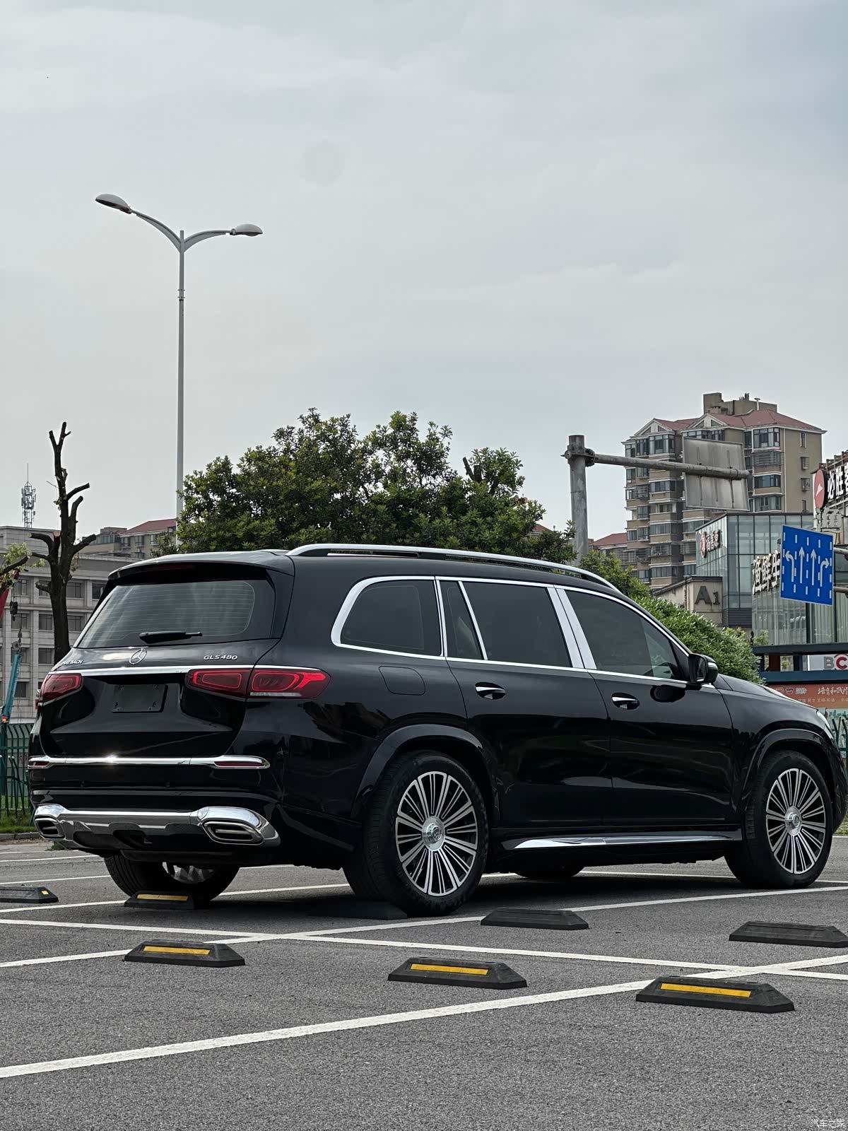 Mercedes-Benz GLS, 2023 все фото