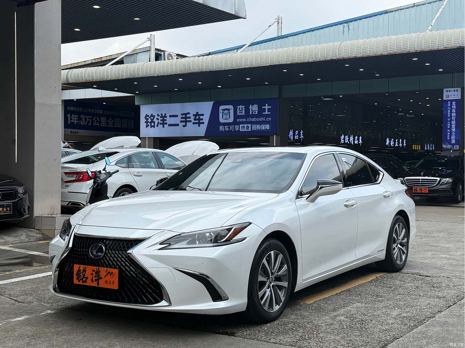 Lexus ES