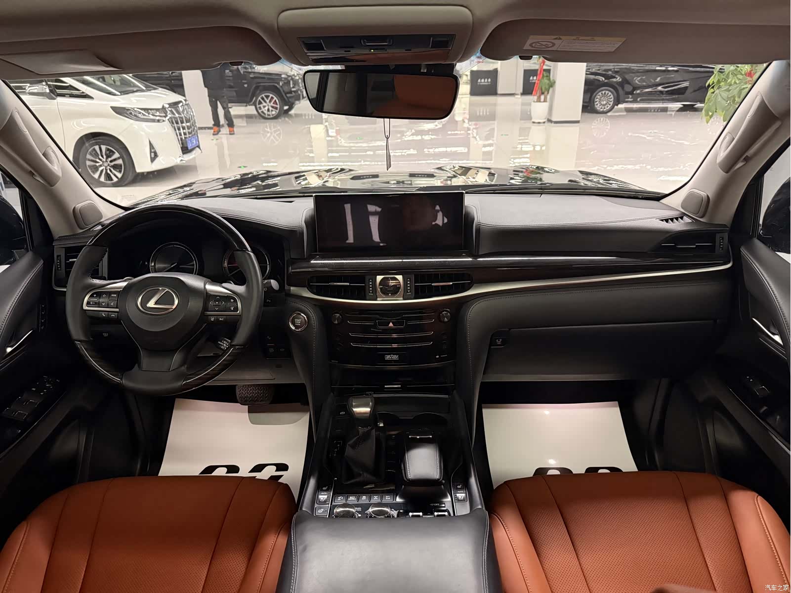 Lexus LX, 2018 11
