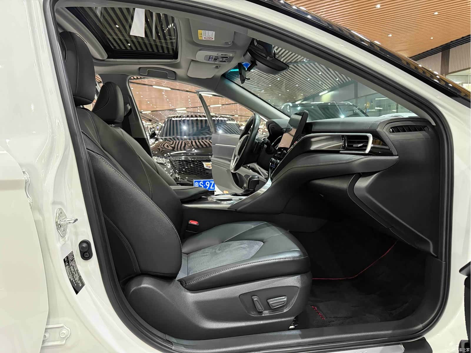 Toyota Camry, 2023 9
