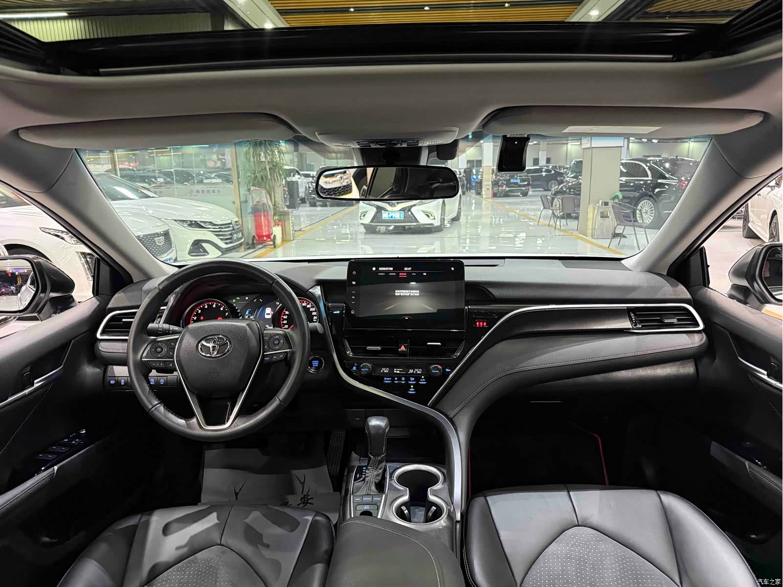 Toyota Camry, 2023 13