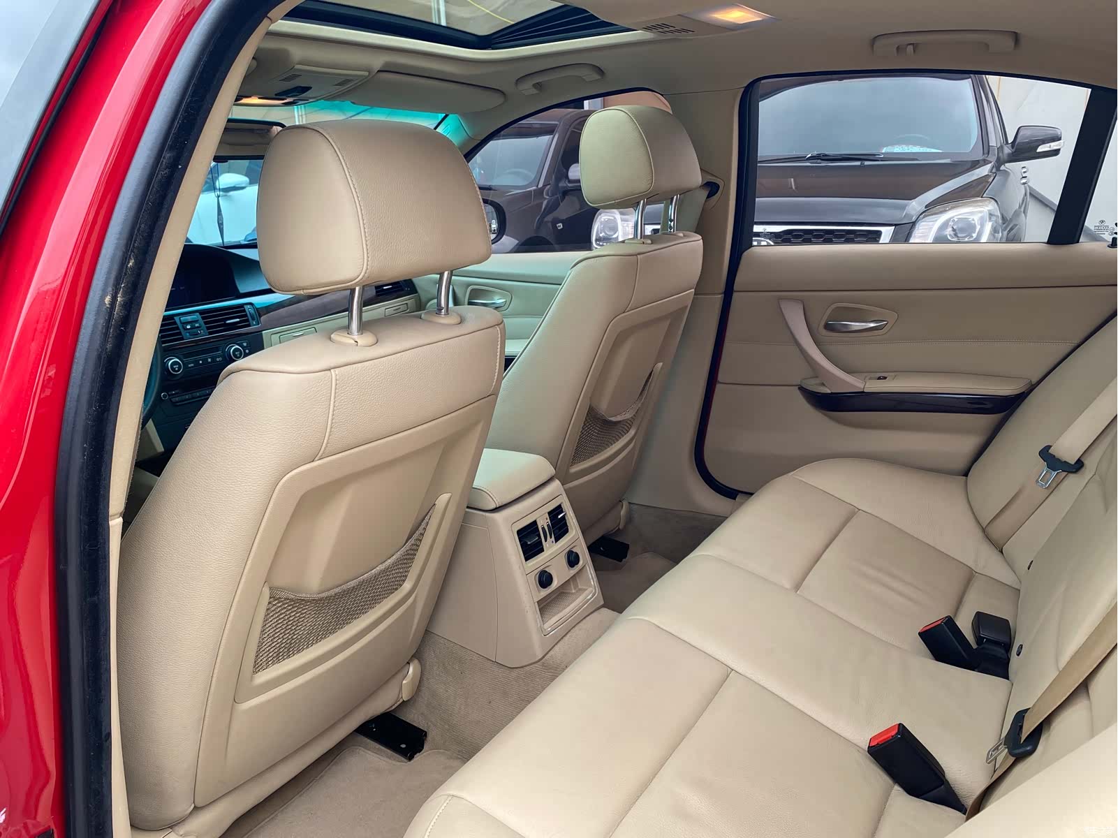 BMW 3 Series, 2009 11