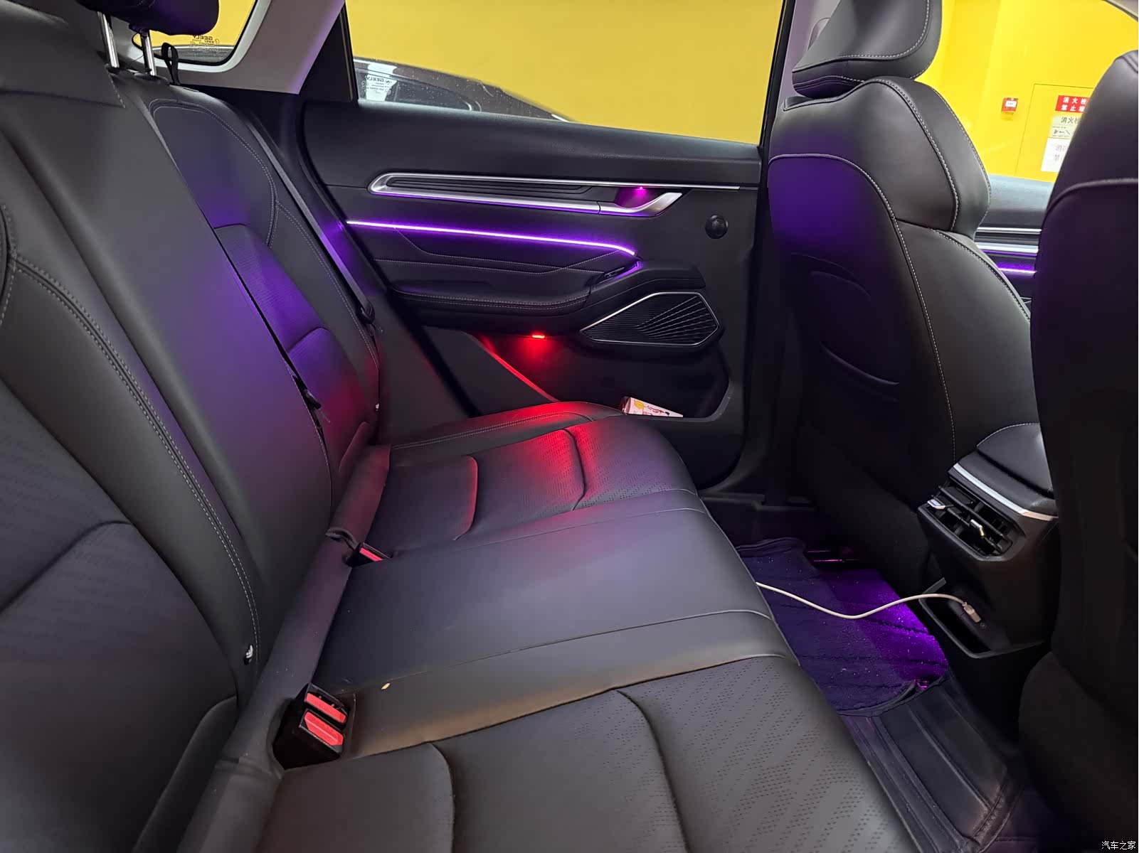 Geely Emgrand, 2021 8