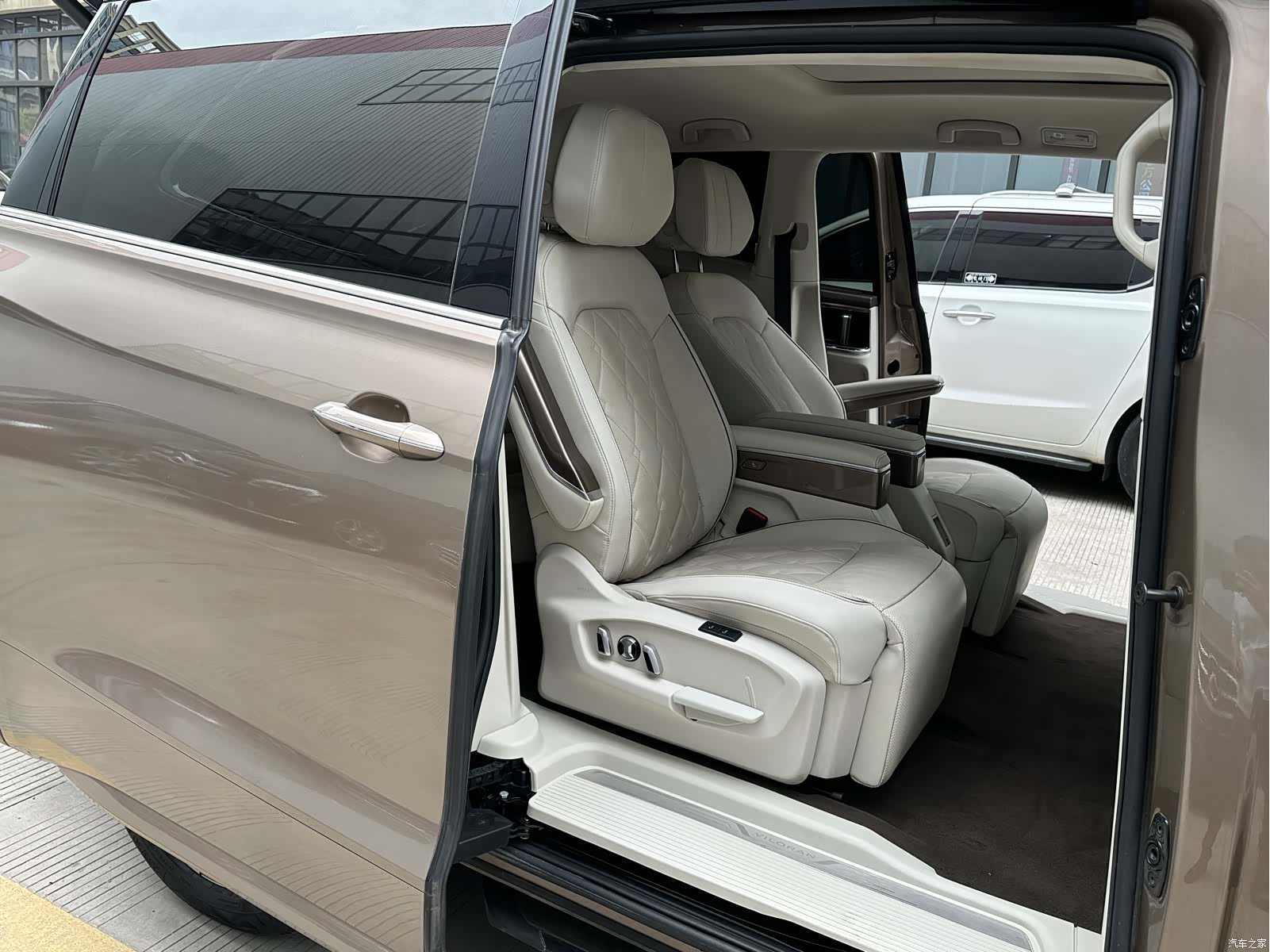 Volkswagen Viloran, 2020 20
