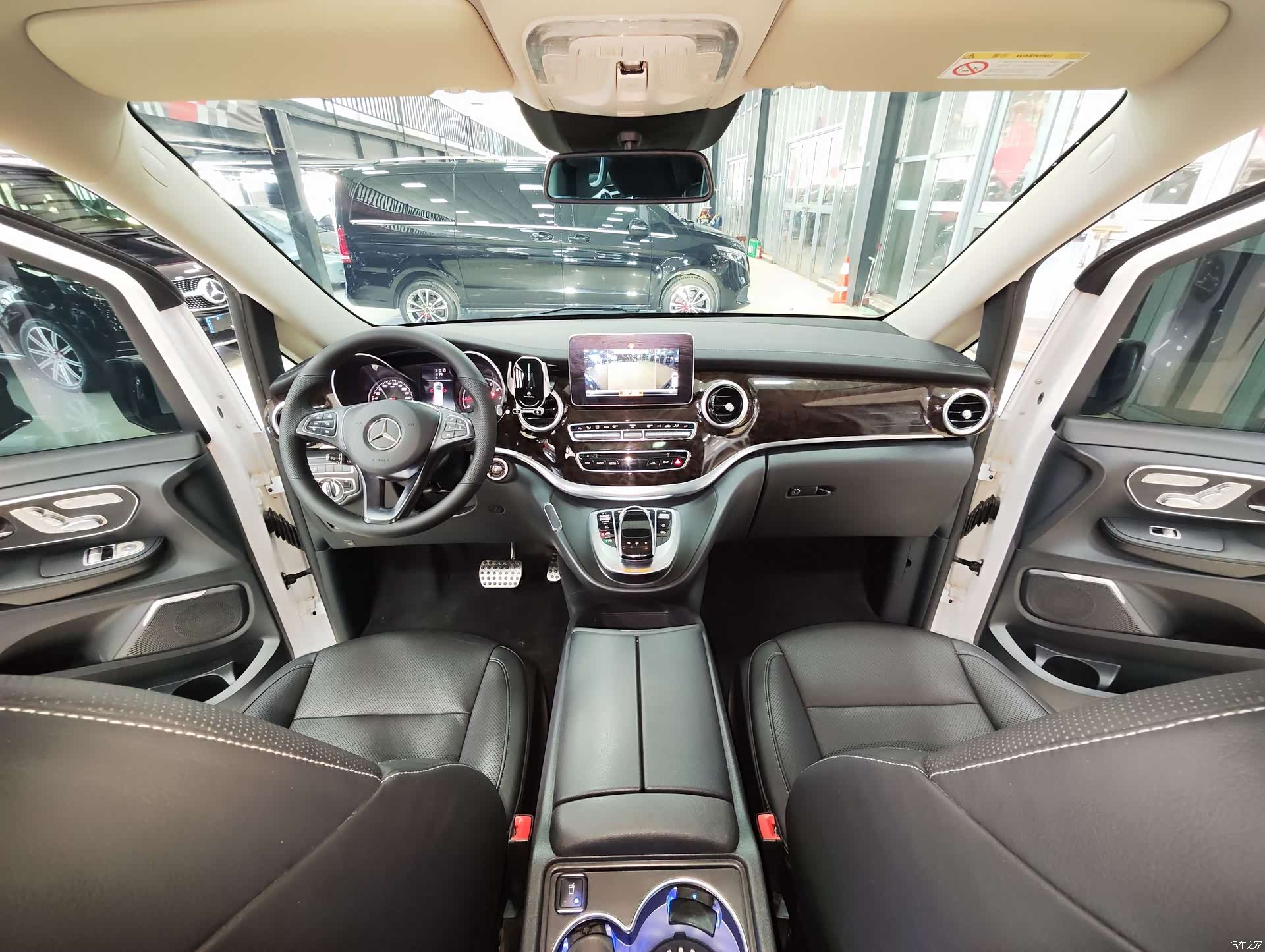 Mercedes-Benz V-Class, 2018 6