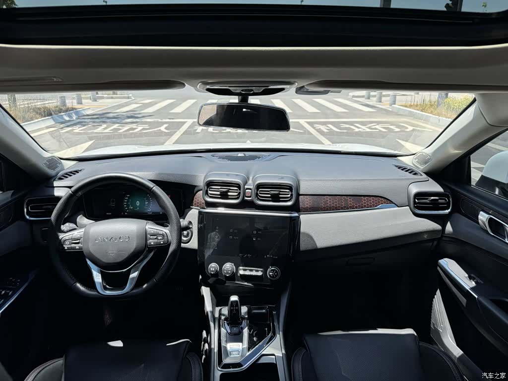 Lynk & Co 01, 2019 15