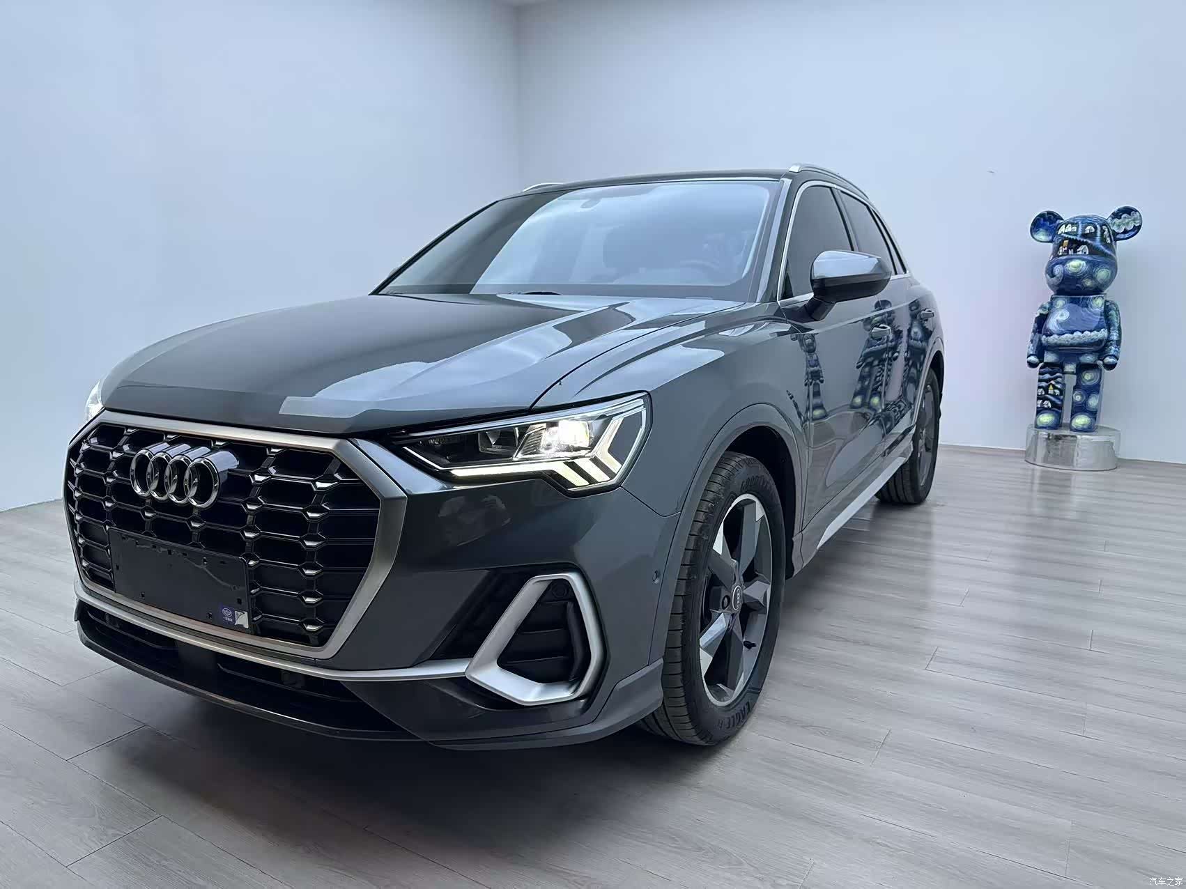 Audi Q3, 2023 2
