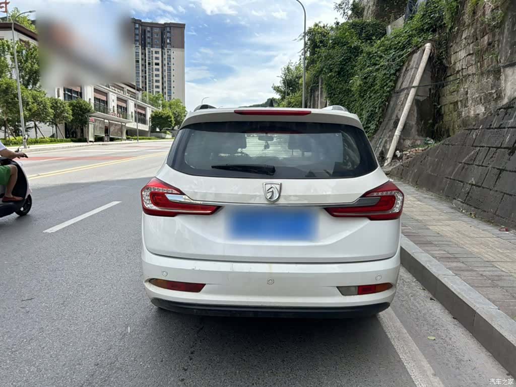 Wuling 310W, 2018 8