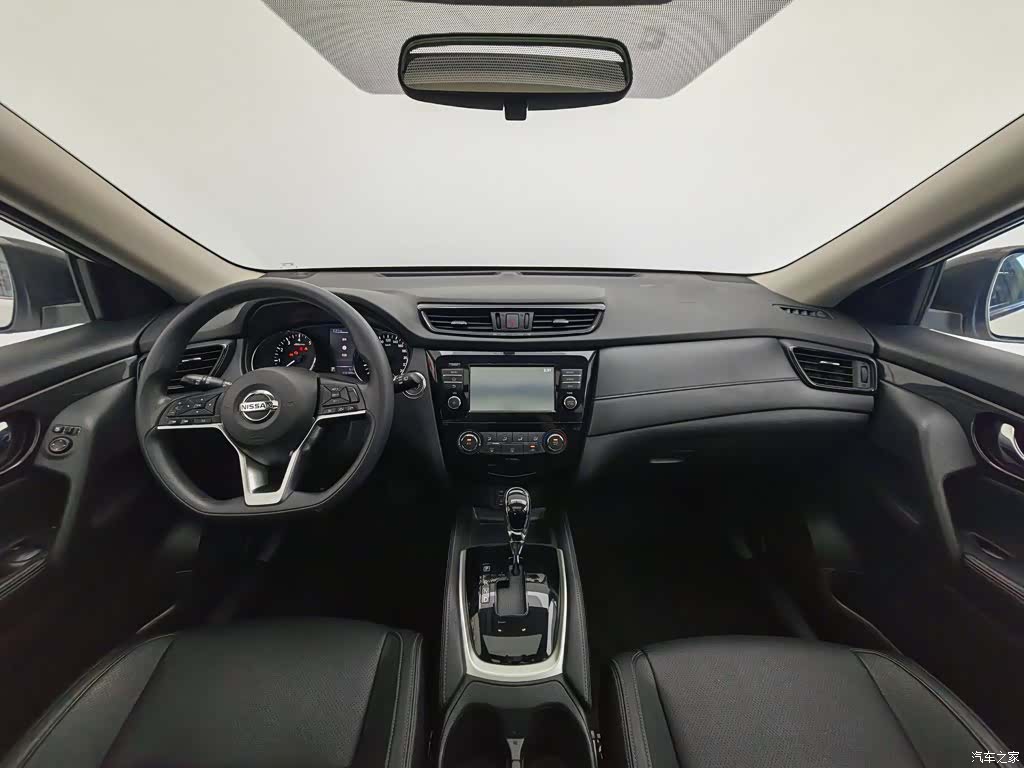 Nissan X-Trail, 2018 все фото