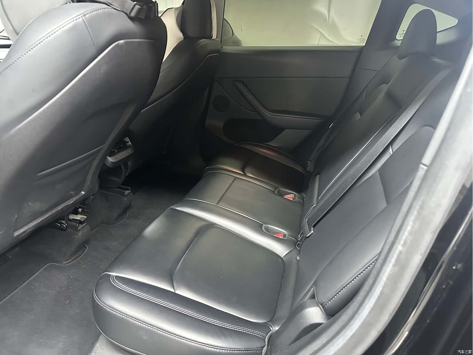 Tesla Model Y, 2023 7