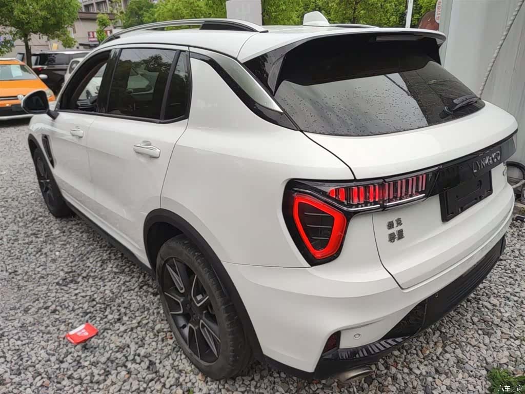 Lynk & Co 01, 2021 все фото