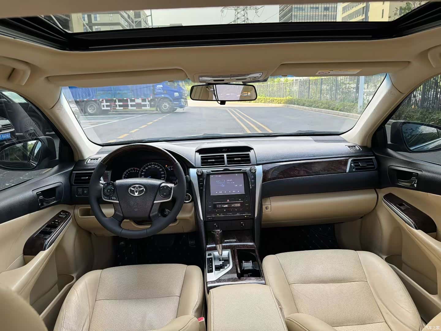 Toyota Camry, 2015 все фото