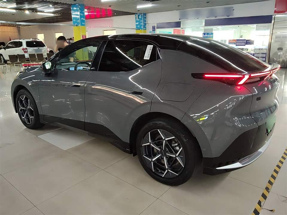 Lynk & Co Z20 Lynk & Co Z20