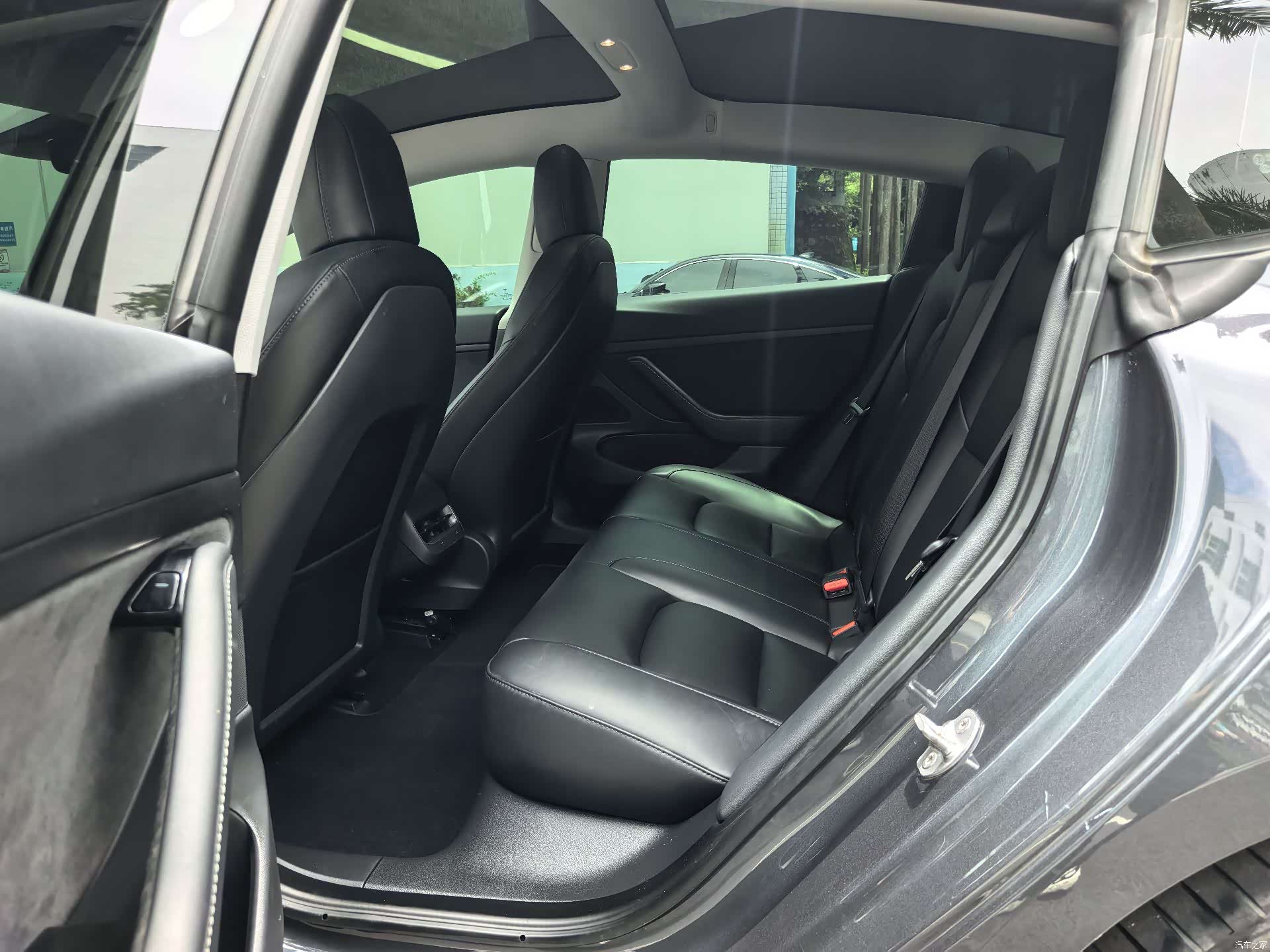 Tesla Model 3, 2020 все фото