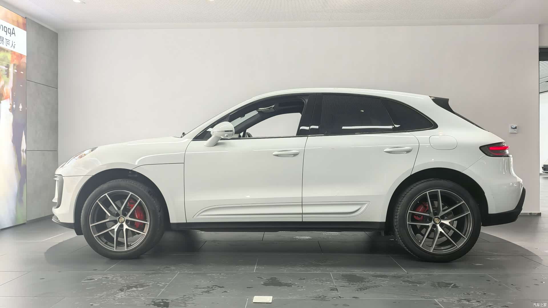 Porsche Macan, 2023 3