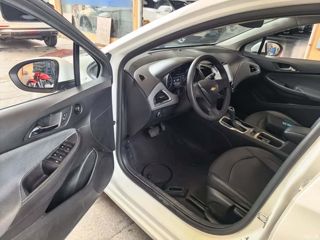 Chevrolet 320, 2018 16