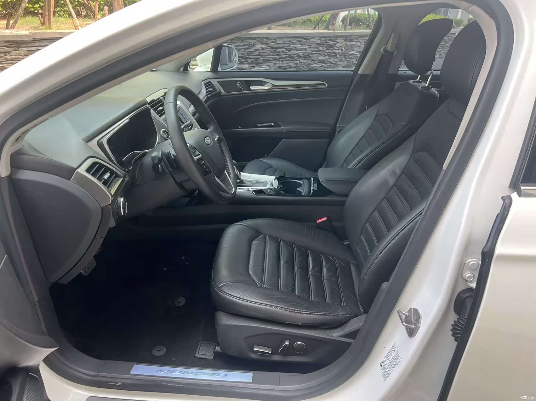 Ford Mondeo, 2014 11