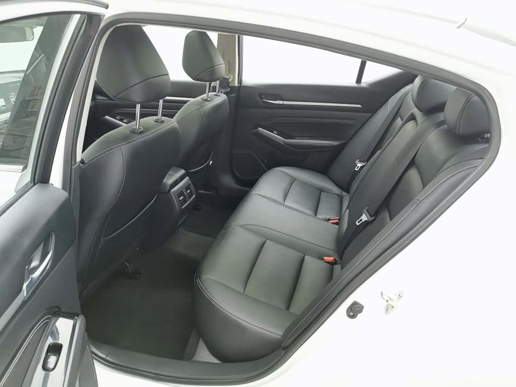 Nissan Teana, 2024 15