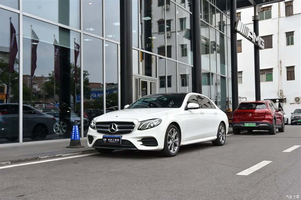 Mercedes-Benz E-Class, 2020 3