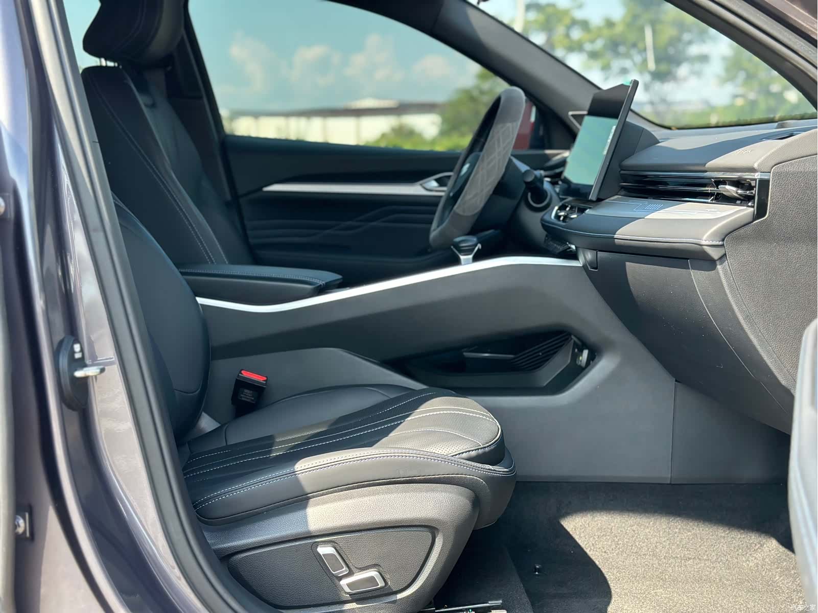 Geely Preface, 2025 10