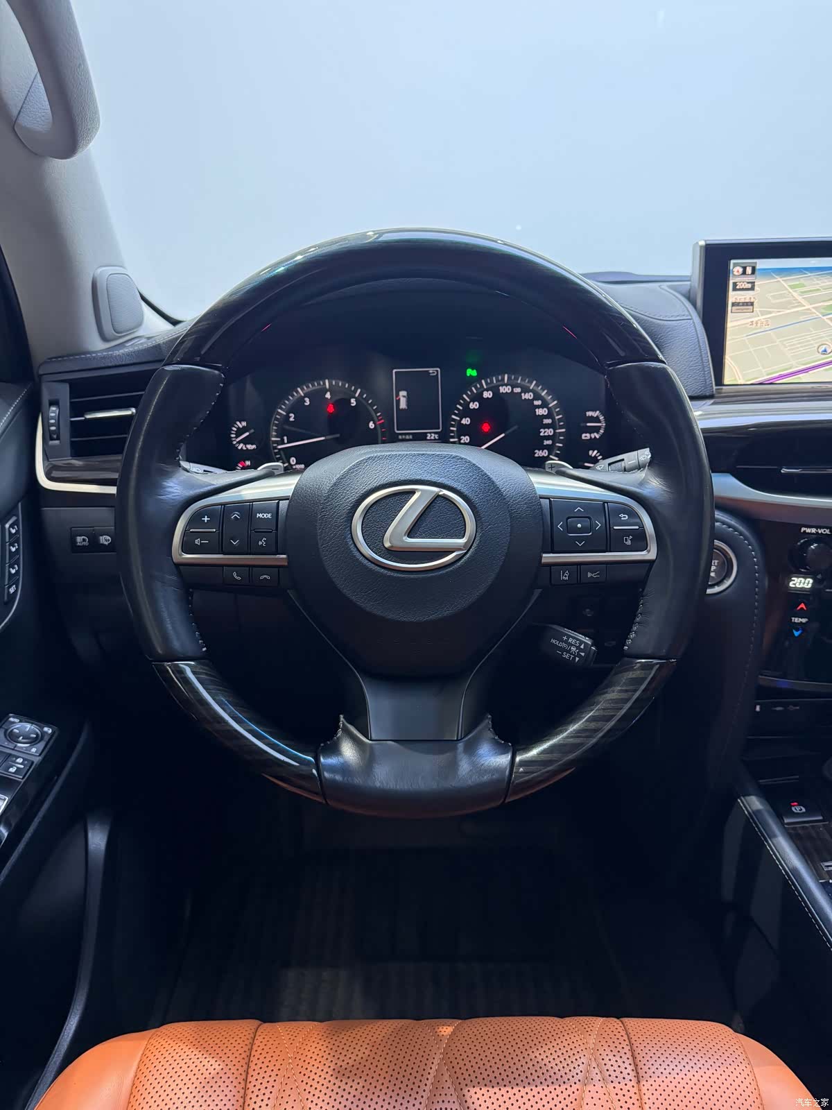 Lexus LX, 2019 15