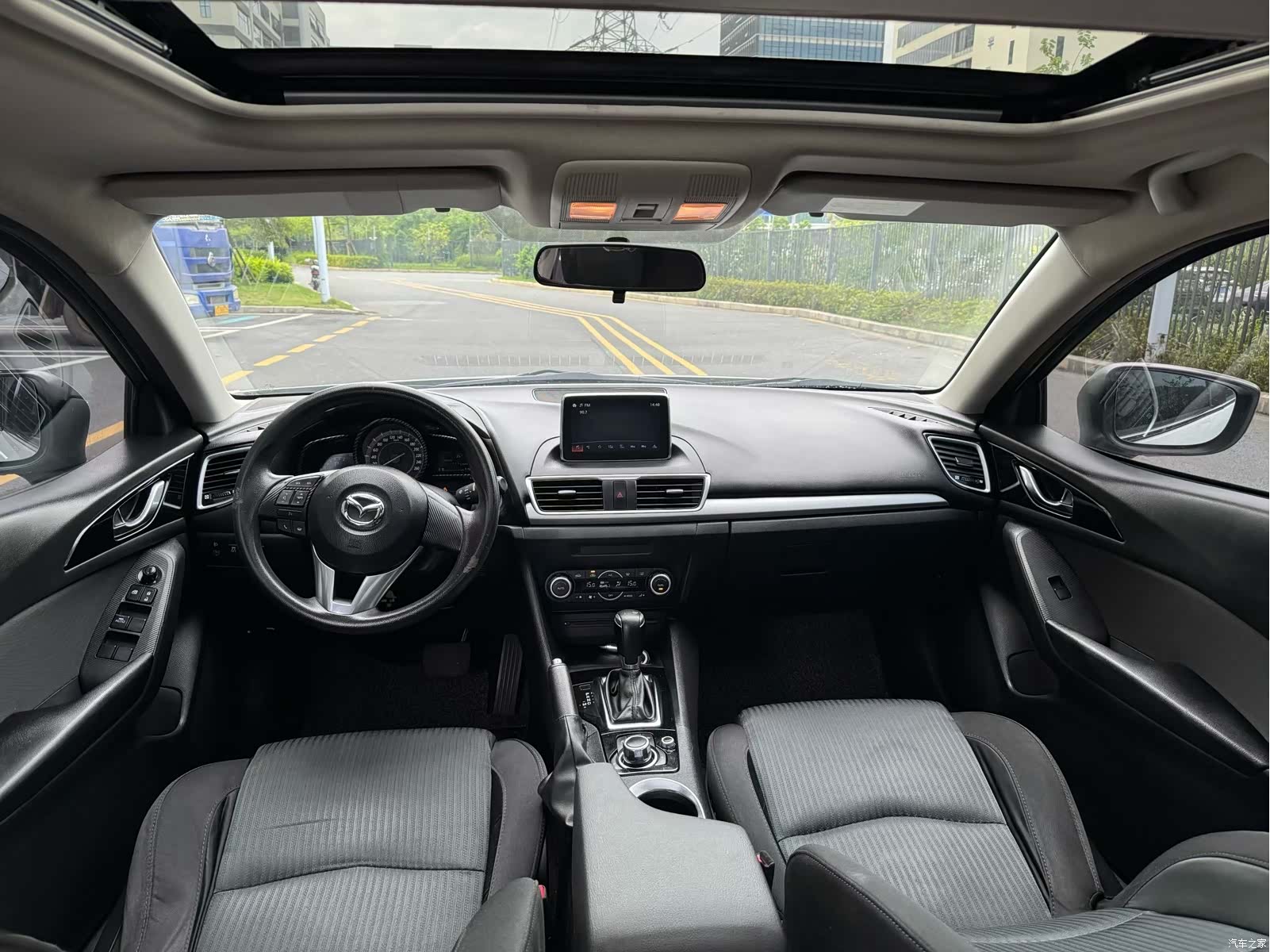 Mazda Mazda3, 2015 все фото