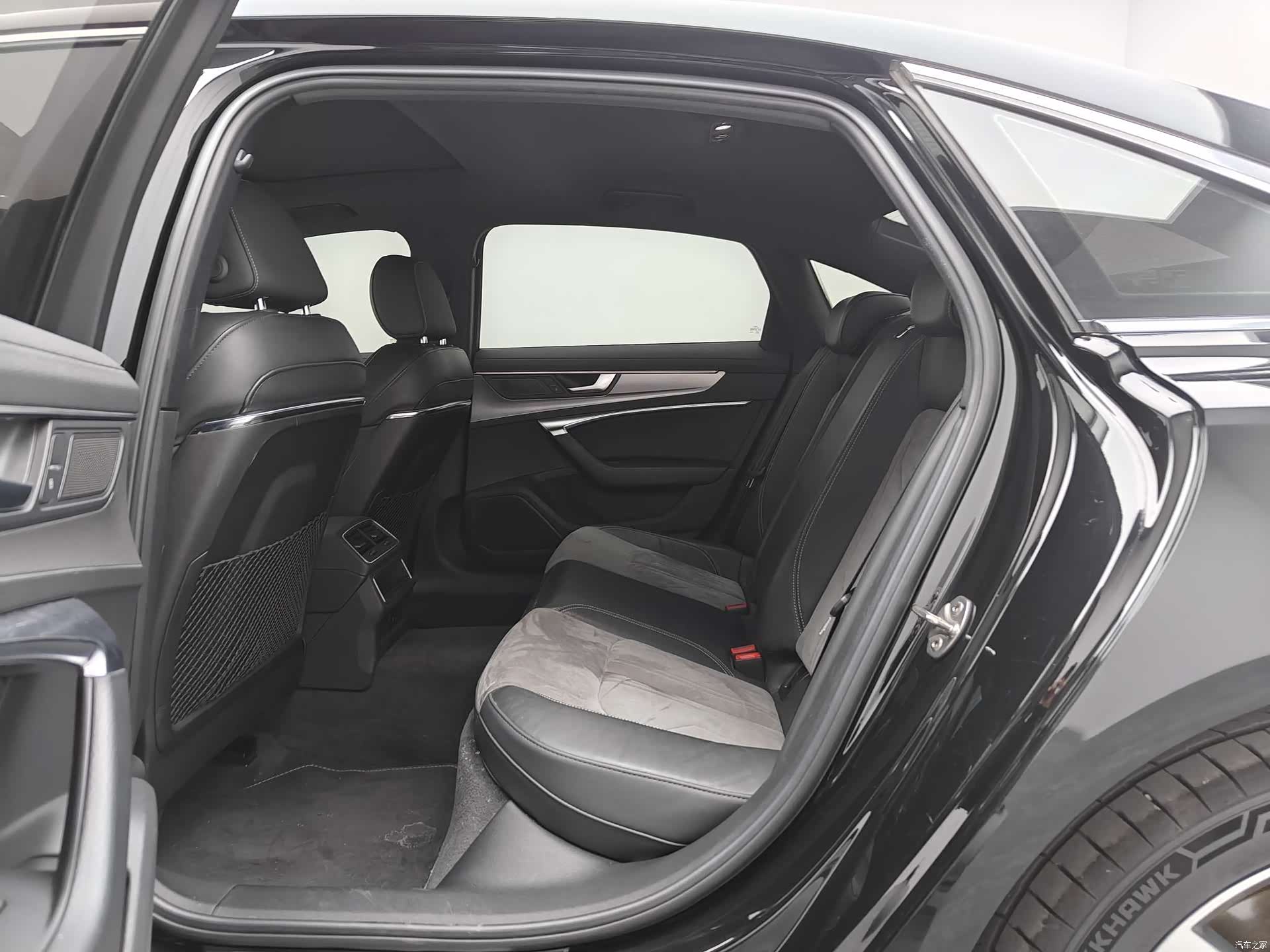 Audi A6L, 2021 11
