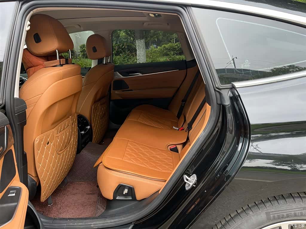 BMW 6 Series GT, 2024 13