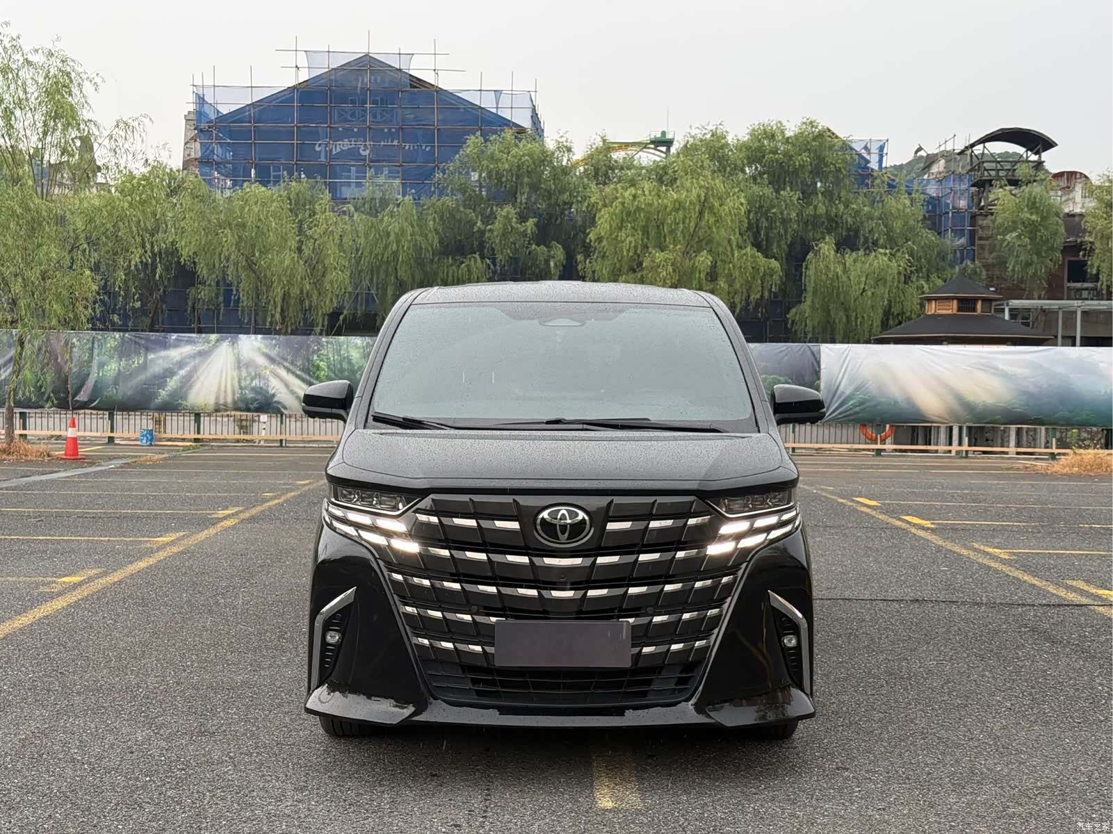 Toyota Vellfire, 2023 все фото