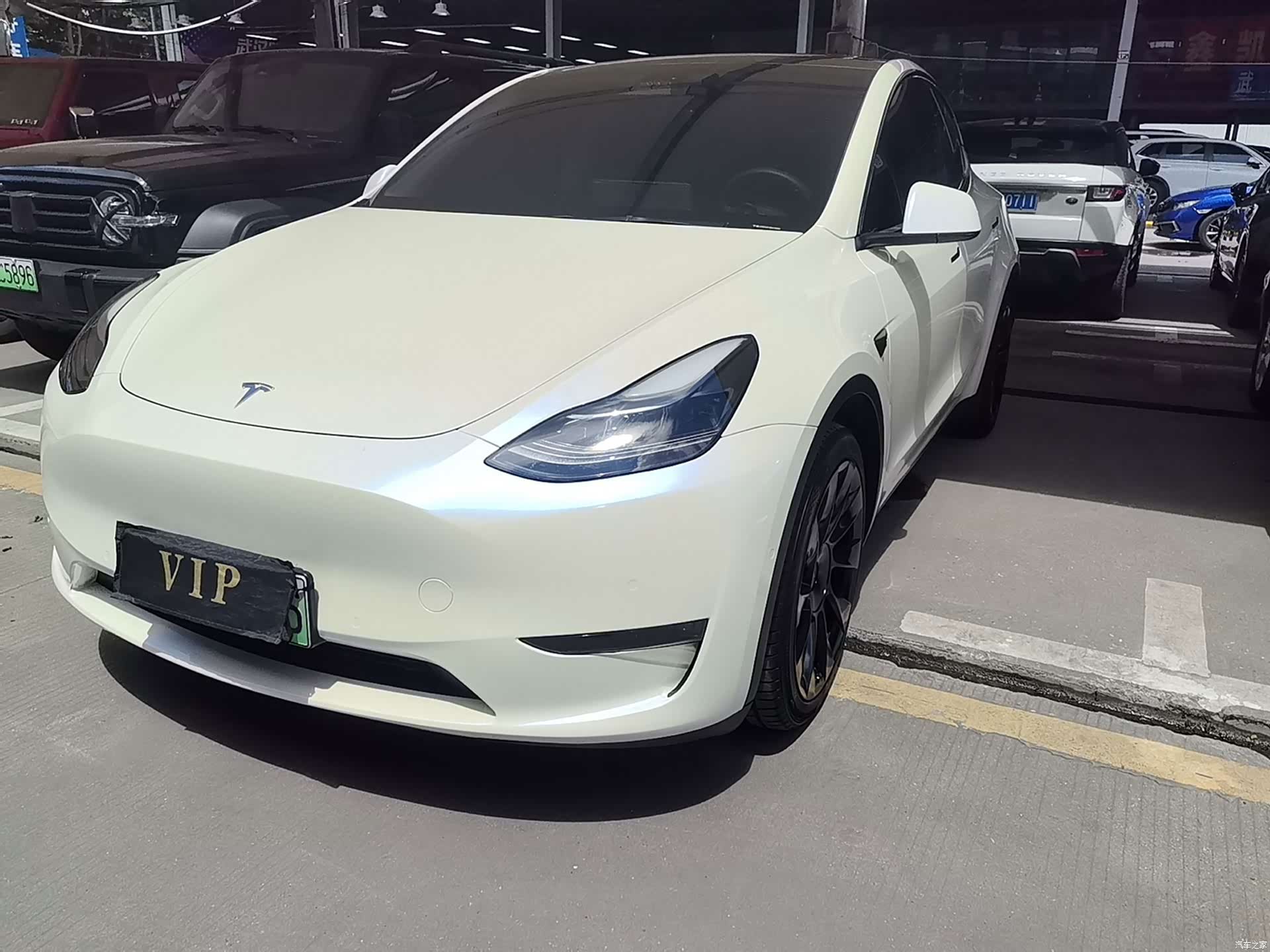 Tesla Model Y, 2021 1