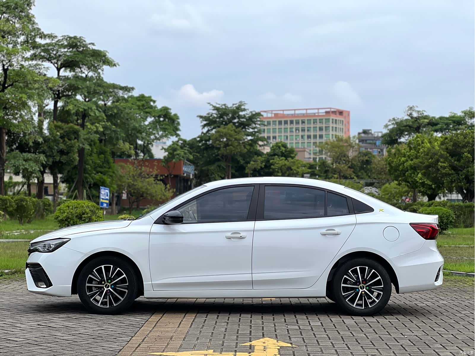 Roewe i5, 2023 7