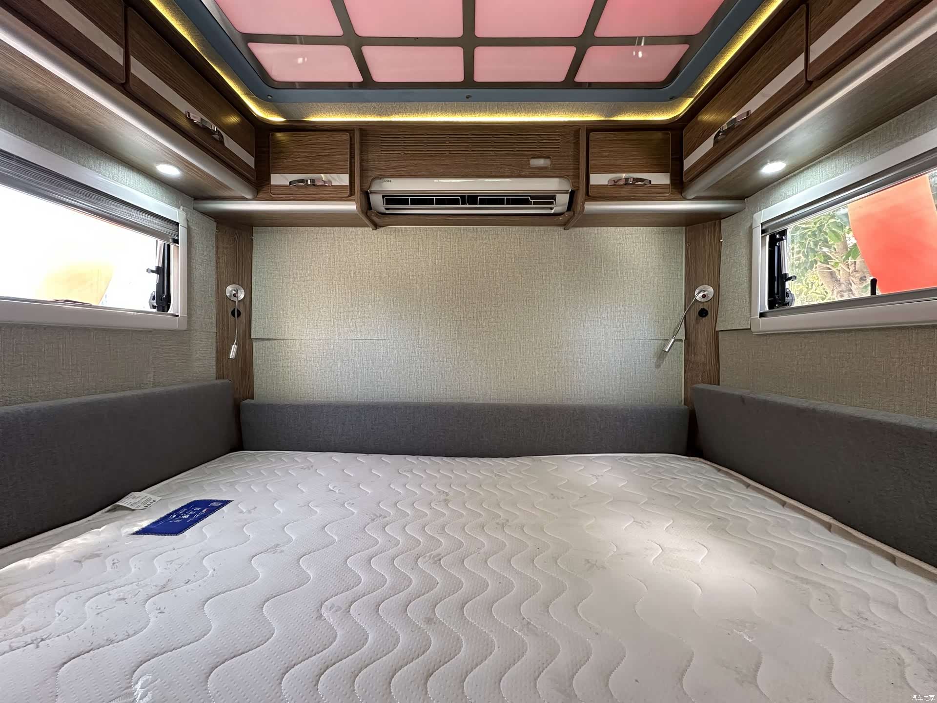 Maxus V80, 2019 43